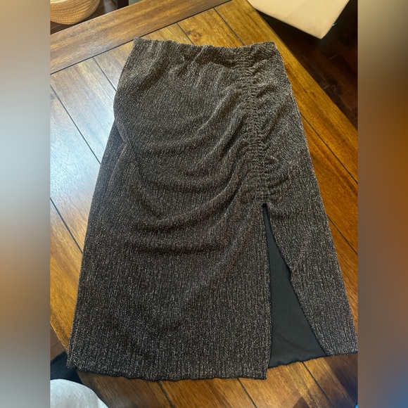 Black and gold sparkle midi skirt - Picture 1 of 2